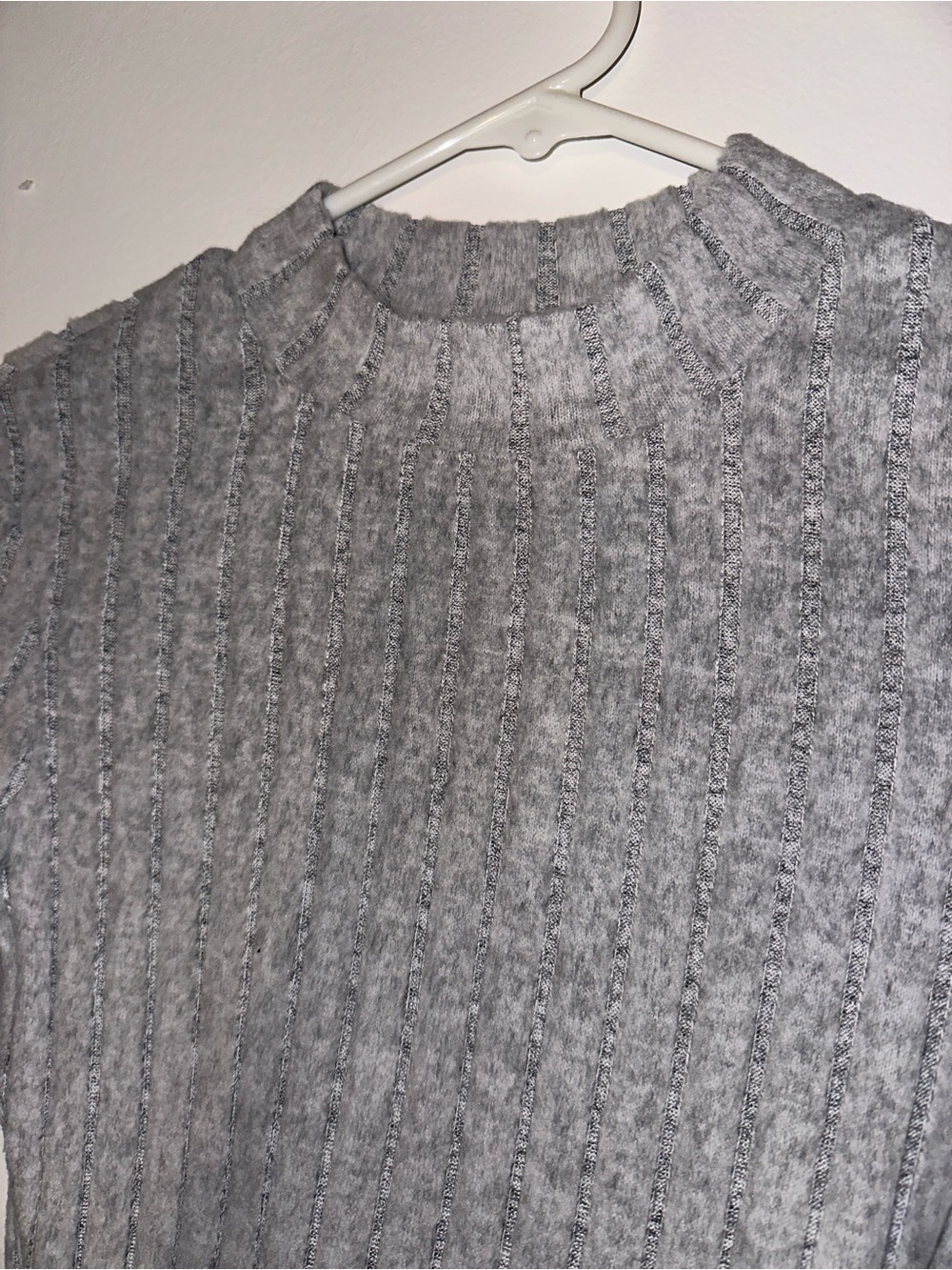 Commense Ribbed Long-Sleeve Top - Picture 4 of 6